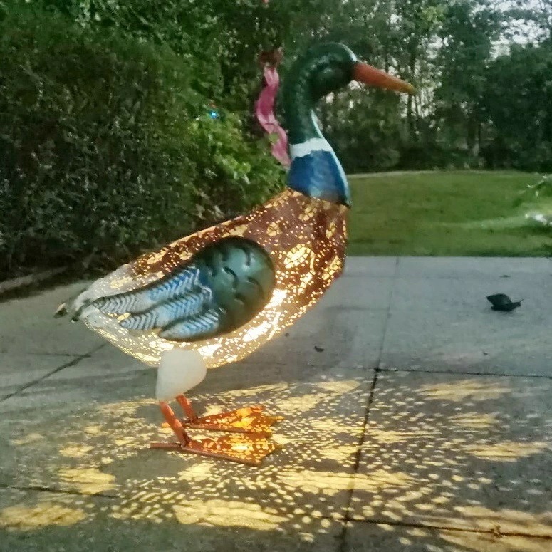 コスパ最高鳥 アヒル カモ ガーデンライト ソーラー ライト 太陽光 LED おしゃれ 屋外 庭 置き型 置物 オブジェ インテリア モダン 動物 bq683