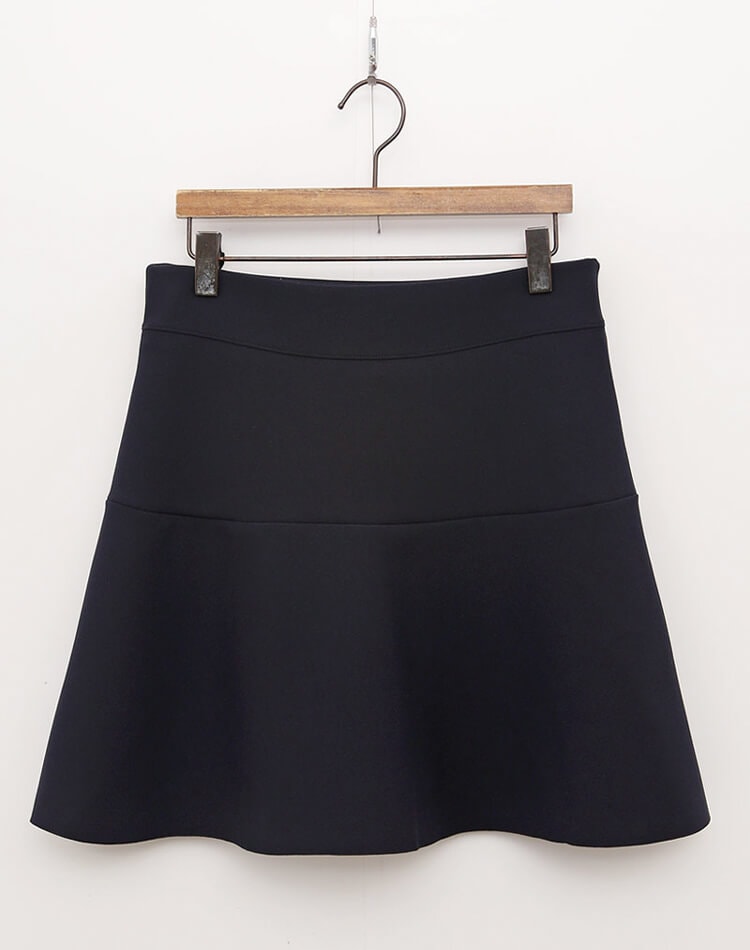 ゴルフ レディース 韓国 スカート フリルスカート Aライン フレア 無地 スポーツウェア テニス ゴルフウェア ウエストゴム 美脚 体型カバー シンプル おしゃれ 可愛い ネイビー アイボリー ライ