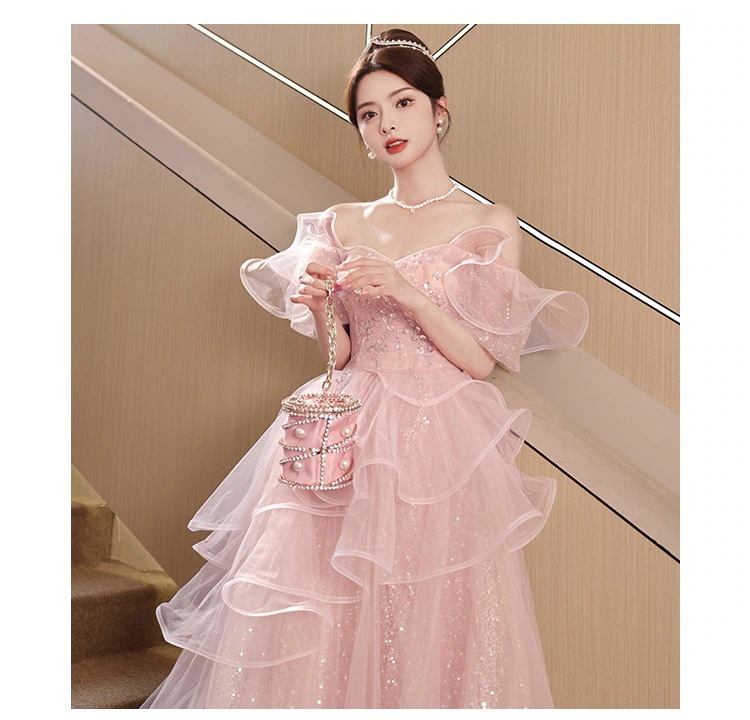 ピンクの夜の軽いドレスのスカートの女性のフランス式のハイエンドの軽い豪華な大衆の気質の名媛の高級感の声楽の芸は成人の贈り物を試験します ピンクの夜の軽いドレスのスカートの女性のフランス式のハイエンドの軽い豪華な大衆の気質の名媛の高級感の声楽の芸は成人の贈り物を試験します