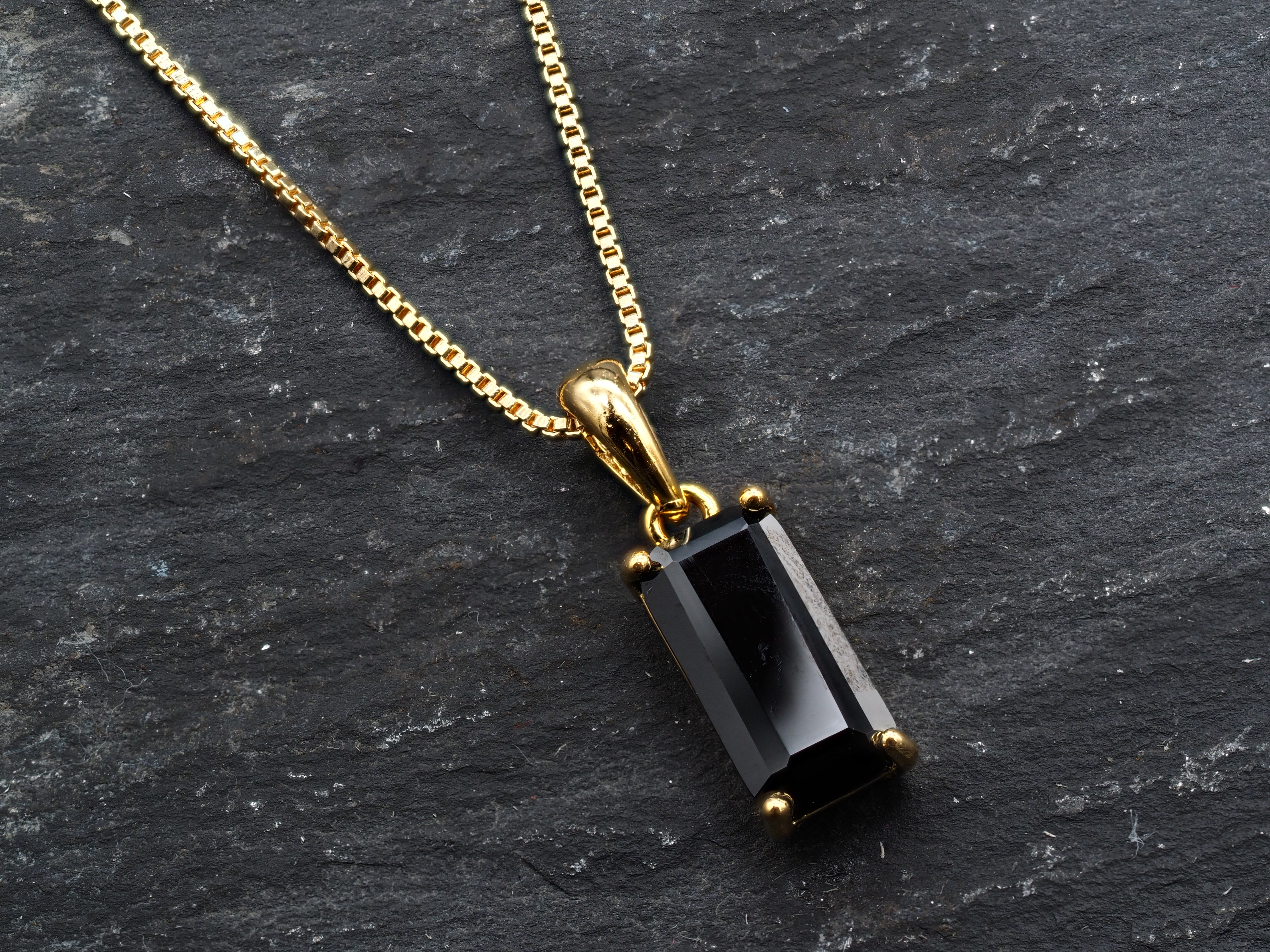 選べる!! 天然 ブラック ダイヤモンド ネックレス スクエアカット ベネチアンチェーン 18K イエローゴールド ホワイトゴールド 芸能人 ジュエリー ペンダント 誕生日 バレンタイン 宝石 貴金属 選べる!! 天然 ブラック ダイヤモンド ネックレス スクエアカット ベネチアンチェーン 18K イエローゴールド ホワイトゴールド 芸能人 ジュエリー ペンダント 誕生日 バレンタイン 宝石 貴金属