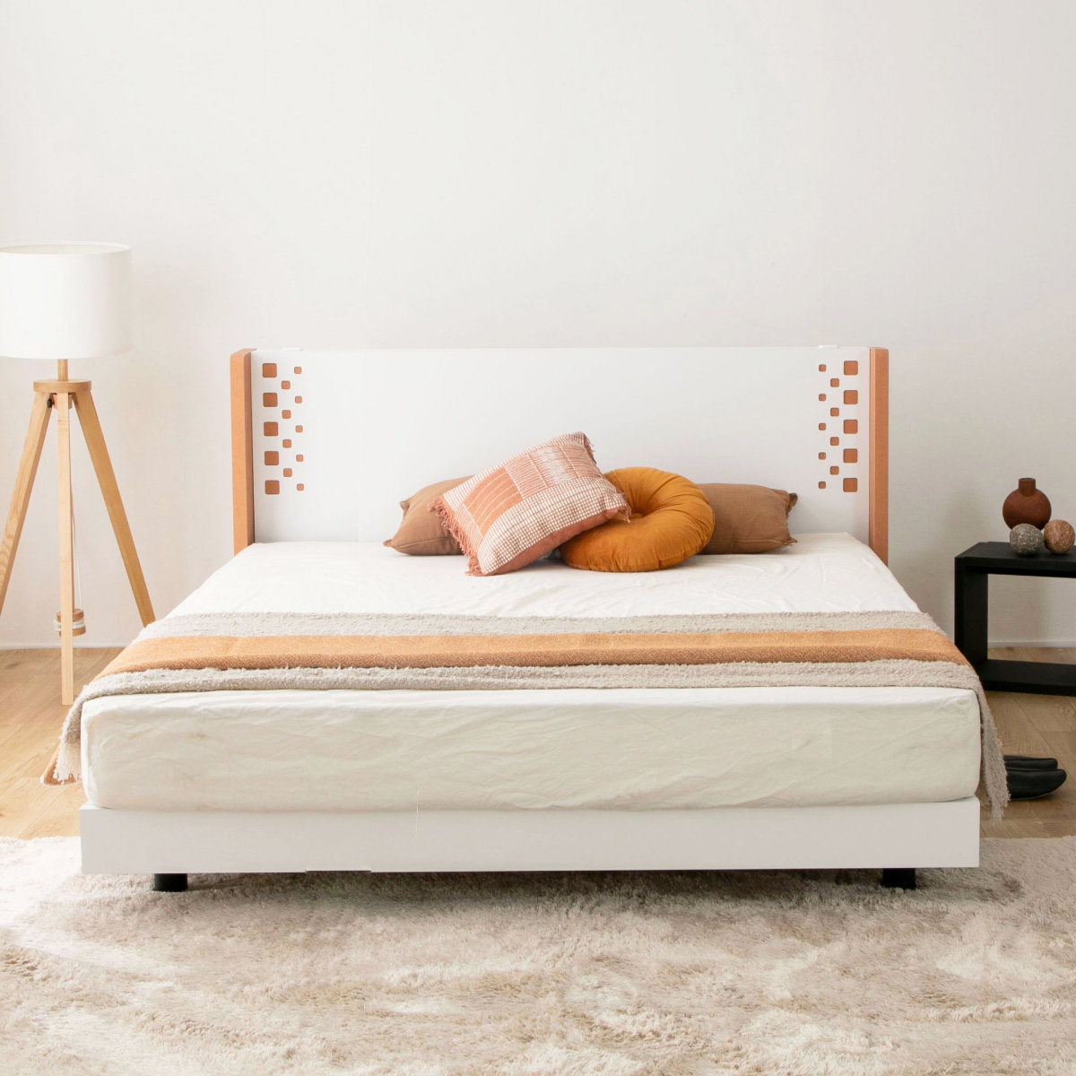 デザインベッド セミダブル YAMATE すのこ 日本製 Apel ベッド コンセント付 ベッドフレーム ロータイプ フロアベッド お掃除ロボット対応 バイカラー 棚付 テラコッタ ホワイト デザインベッド セミダブル YAMATE すのこ 日本製 Apel ベッド コンセント付 ベッドフレーム ロータイプ フロアベッド お掃除ロボット対応 バイカラー 棚付 テラコッタ ホワイト