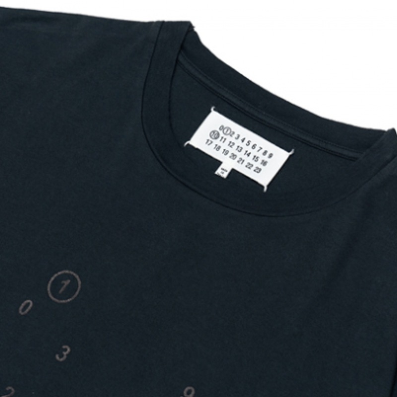 メゾンマルジェラララプリマメゾンマルジェラナンバリング T シャツ S51GC0522-S20079-861 QC9S51GC0522-S20079-861 メゾンマルジェラララプリマメゾンマルジェラナンバリング T シャツ S51GC0522-S20079-861 QC9S51GC0522-S20079-861