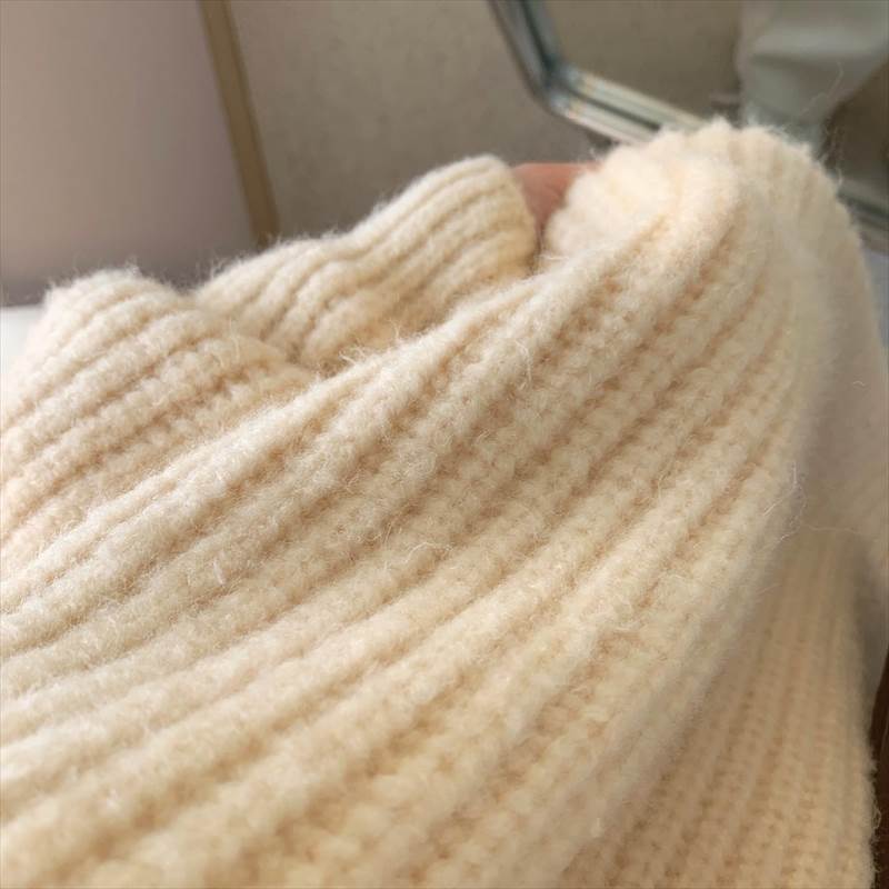 ニット トップス セーター プルオーバー クルーネック ドロップショルダー 長袖 萌袖 個性的 アプリコット グレー レディース くすみ 秋 冬 ミドル ロング ルーズ ママ マタニティ フェミニン