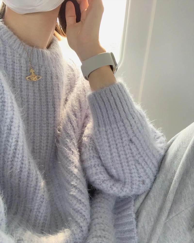 ニット トップス セーター プルオーバー クルーネック ドロップショルダー 長袖 萌袖 個性的 アプリコット グレー レディース くすみ 秋 冬 ミドル ロング ルーズ ママ マタニティ フェミニン