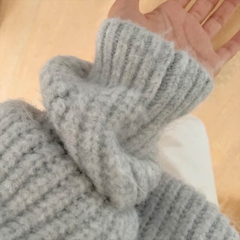 ニット トップス セーター プルオーバー クルーネック ドロップショルダー 長袖 萌袖 個性的 アプリコット グレー レディース くすみ 秋 冬 ミドル ロング ルーズ ママ マタニティ フェミニン