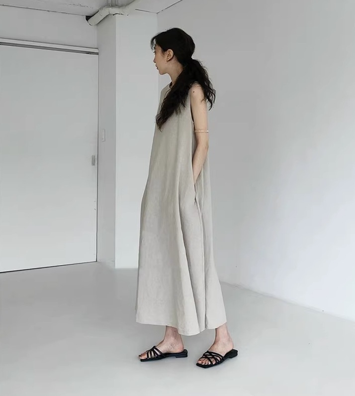 ワンピース ワンピドレス ロング ロング丈 袖なし ノースリーブ ラウンドネック 襟なし セミフレア Aライン ファスナー ポケット 綿 リネン かわいい 大人可愛い シンプル 大人 おしゃれ お洒落 ワンピース ワンピドレス ロング ロング丈 袖なし ノースリーブ ラウンドネック 襟なし セミフレア Aライン ファスナー ポケット 綿 リネン かわいい 大人可愛い シンプル 大人 おしゃれ お洒落