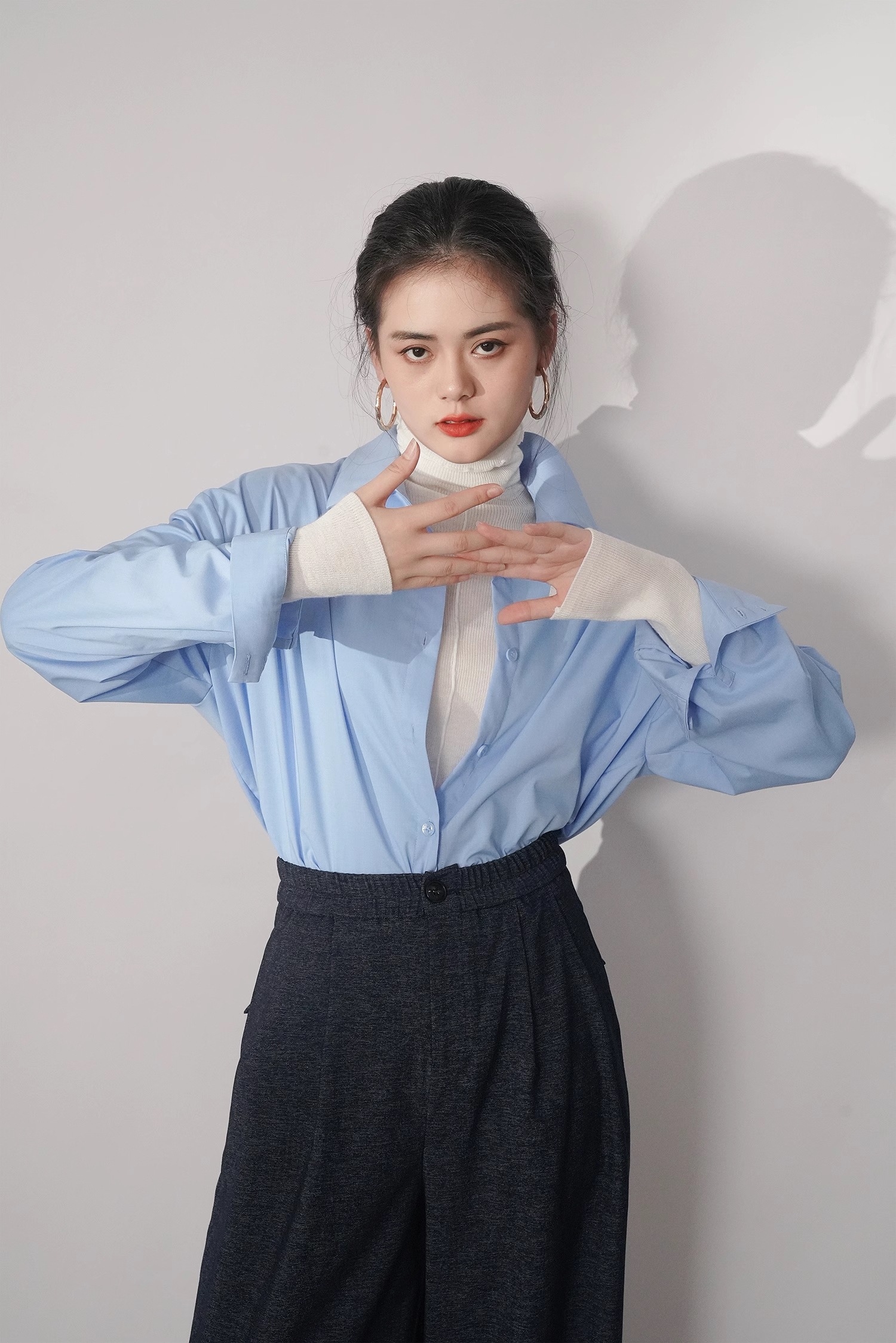 ブルー シャツ オリジナル デザイン ゆったり 通勤 ジャケット 長袖 トップス レディース トップス シャツ 袖あり 長袖 襟付き 大人可愛い きれいめ シンプル カジュアル 大人 上品 おしゃれ ブルー シャツ オリジナル デザイン ゆったり 通勤 ジャケット 長袖 トップス レディース トップス シャツ 袖あり 長袖 襟付き 大人可愛い きれいめ シンプル カジュアル 大人 上品 おしゃれ