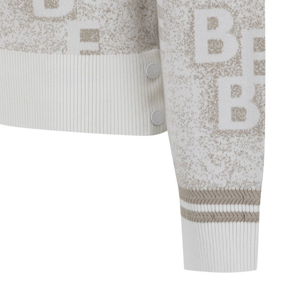 (Master Bunny) レディースロゴスプレーハーフジップアップニット (Master Bunny) レディースロゴスプレーハーフジップアップニット