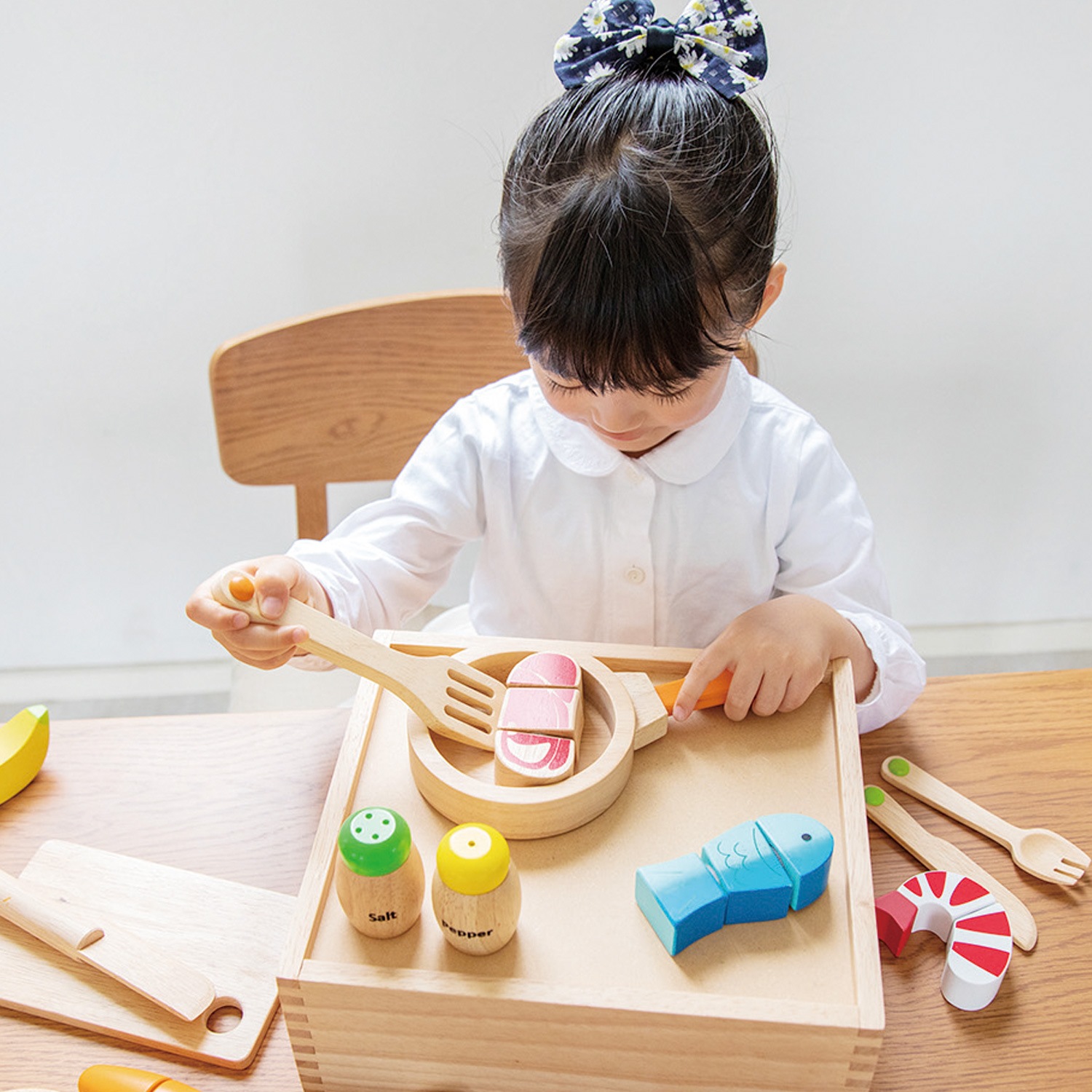 知育玩具 木のおもちゃ おままごとセット 食材いっぱい！ままごとフライパンセット ベビー キッズ 3歳 822081