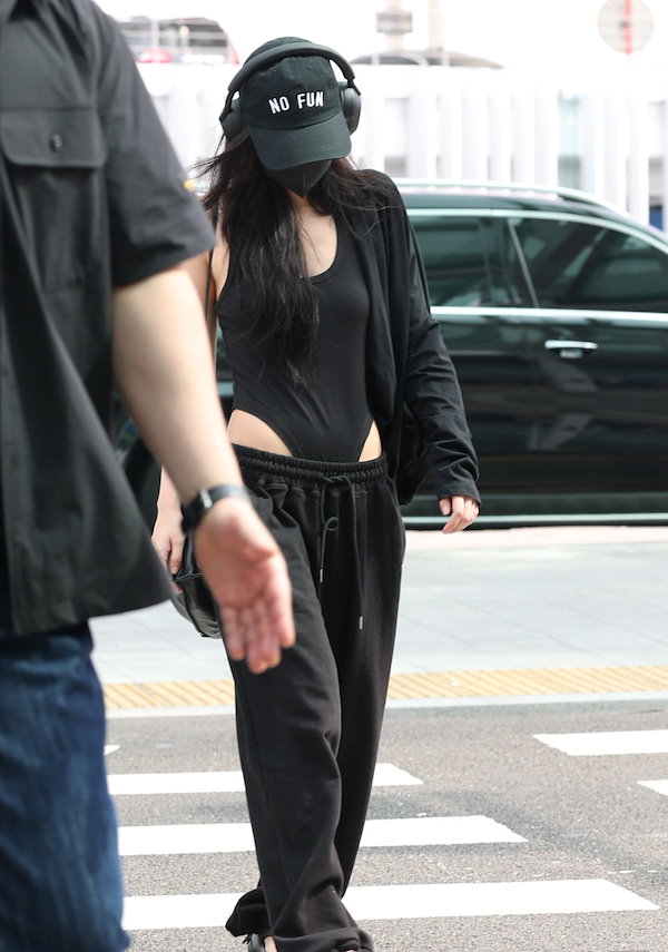   BLACKPINK ジェニ着用デニムジャケット Calvin Klein デニムジャケット BLACKPINKジェニ クロップド