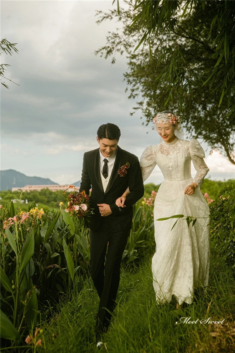 ウェディングドレス ロングドレス スレンダードレス 長袖 レース レトロ調 ビンテージ風 二次会 結婚式 前撮り ブライダル 花嫁 ウエディングドレス 海外挙式 オフホワイト パーティードレス フォト ウェディングドレス ロングドレス スレンダードレス 長袖 レース レトロ調 ビンテージ風 二次会 結婚式 前撮り ブライダル 花嫁 ウエディングドレス 海外挙式 オフホワイト パーティードレス フォト