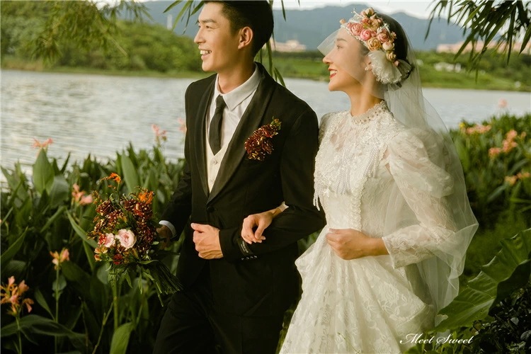 ウェディングドレス ロングドレス スレンダードレス 長袖 レース レトロ調 ビンテージ風 二次会 結婚式 前撮り ブライダル 花嫁 ウエディングドレス 海外挙式 オフホワイト パーティードレス フォト ウェディングドレス ロングドレス スレンダードレス 長袖 レース レトロ調 ビンテージ風 二次会 結婚式 前撮り ブライダル 花嫁 ウエディングドレス 海外挙式 オフホワイト パーティードレス フォト