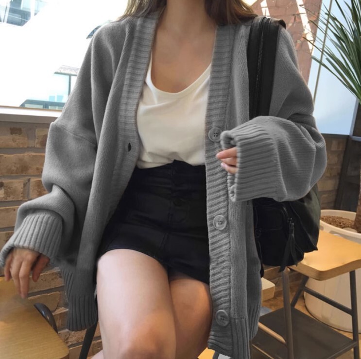 オーバーサイズカーディガン センターボタン カーディガン デート 高級 ニッチ 長袖 ニット かわいい 大人可愛い きれいめ シンプル カジュアル 大人 上品 おしゃれ お洒落 かっこいい レトロ オーバーサイズカーディガン センターボタン カーディガン デート 高級 ニッチ 長袖 ニット かわいい 大人可愛い きれいめ シンプル カジュアル 大人 上品 おしゃれ お洒落 かっこいい レトロ