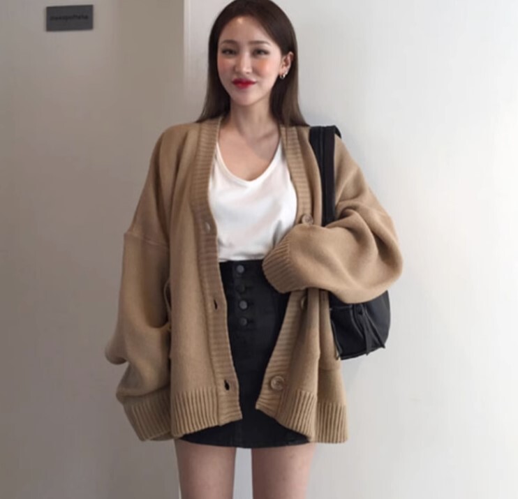 オーバーサイズカーディガン センターボタン カーディガン デート 高級 ニッチ 長袖 ニット かわいい 大人可愛い きれいめ シンプル カジュアル 大人 上品 おしゃれ お洒落 かっこいい レトロ オーバーサイズカーディガン センターボタン カーディガン デート 高級 ニッチ 長袖 ニット かわいい 大人可愛い きれいめ シンプル カジュアル 大人 上品 おしゃれ お洒落 かっこいい レトロ