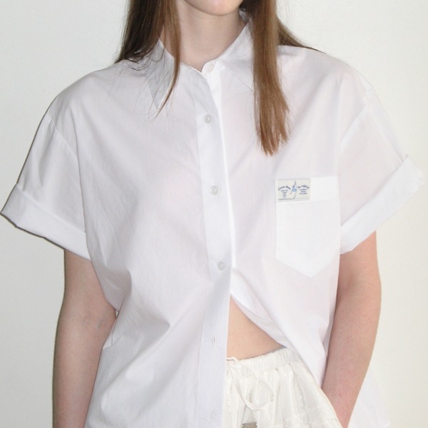 【美品】Sinoon シヌーン 白シャツ クロップド 美品】Sinoon シヌーン 白シャツ クロップド 白 sinoon(シヌーン