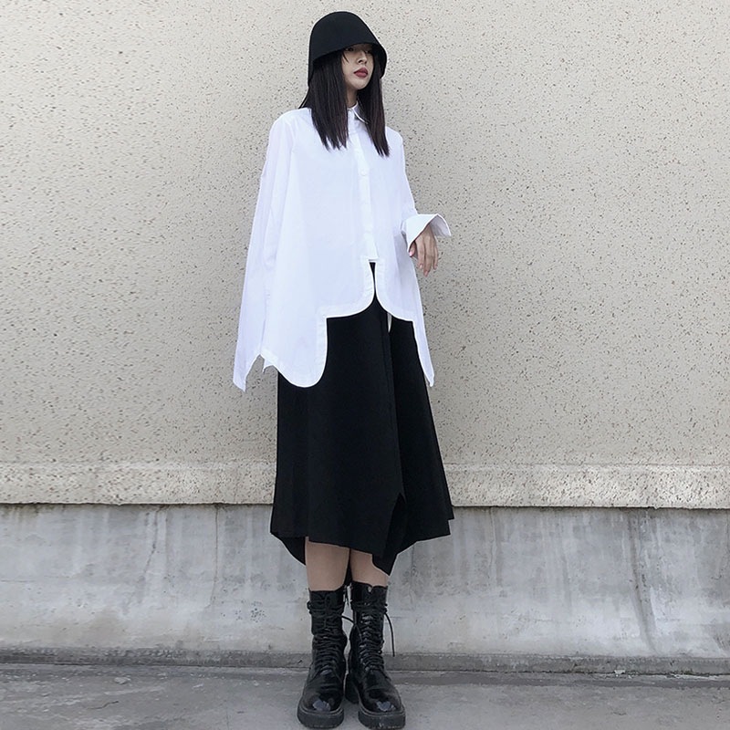 女性の不規則な薄いセクションルーズ長袖シャツ2022年春の新しいパーソナライズされたデザインレディースシャツ無地多目的トレンドラージサイズカジュアルシャツレディースファッション長袖シャツ 女性の不規則な薄いセクションルーズ長袖シャツ2022年春の新しいパーソナライズされたデザインレディースシャツ無地多目的トレンドラージサイズカジュアルシャツレディースファッション長袖シャツ