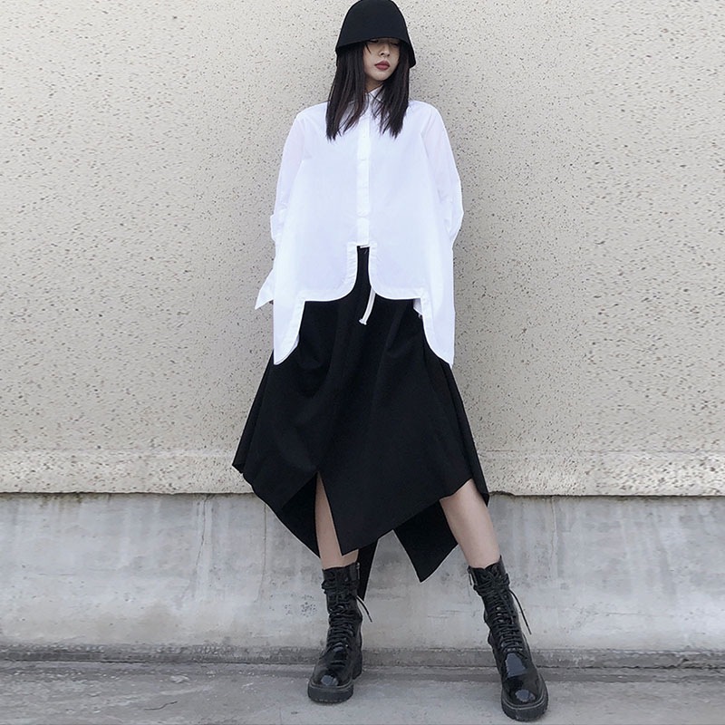 女性の不規則な薄いセクションルーズ長袖シャツ2022年春の新しいパーソナライズされたデザインレディースシャツ無地多目的トレンドラージサイズカジュアルシャツレディースファッション長袖シャツ 女性の不規則な薄いセクションルーズ長袖シャツ2022年春の新しいパーソナライズされたデザインレディースシャツ無地多目的トレンドラージサイズカジュアルシャツレディースファッション長袖シャツ