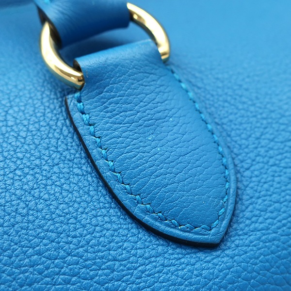エルメス HERMES 2WAYバッグ ツールボックス 26 レザー ブルーザンジバル シャンパンゴールド金具 青 ショルダー 鍵1本欠品 C刻印【中古】 エルメス HERMES 2WAYバッグ ツールボックス 26 レザー ブルーザンジバル シャンパンゴールド金具 青 ショルダー 鍵1本欠品 C刻印【中古】