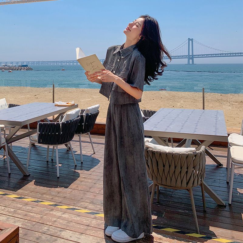 韓国の半袖シャツ ワイドパンツ 2セット 夏 2025年新作 カジュアル・スーツ 韓国 セットアップ セットアップ スウェット セットアップ 韓国の半袖シャツ ワイドパンツ 2セット 夏 2025年新作 カジュアル・スーツ 韓国 セットアップ セットアップ スウェット セットアップ