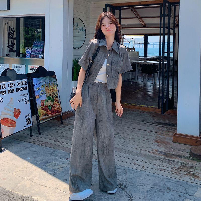 韓国の半袖シャツ ワイドパンツ 2セット 夏 2025年新作 カジュアル・スーツ 韓国 セットアップ セットアップ スウェット セットアップ 韓国の半袖シャツ ワイドパンツ 2セット 夏 2025年新作 カジュアル・スーツ 韓国 セットアップ セットアップ スウェット セットアップ