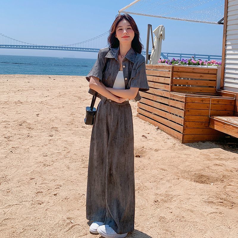 韓国の半袖シャツ ワイドパンツ 2セット 夏 2025年新作 カジュアル・スーツ 韓国 セットアップ セットアップ スウェット セットアップ 韓国の半袖シャツ ワイドパンツ 2セット 夏 2025年新作 カジュアル・スーツ 韓国 セットアップ セットアップ スウェット セットアップ