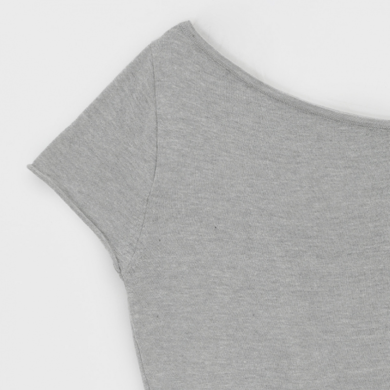 ブラックアップ [MADE] ケリー アシンメトリック オフショルダー ニット