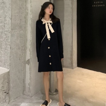 2色 レトロ風 ワンピース 長袖 春 秋 かわいい aライン Aライン 膝上 Vネック ストレート Iライン リボン ボタン 黒 ブラック レッド ワインレッド S M L XL かわいい 大人可 2色 レトロ風 ワンピース 長袖 春 秋 かわいい aライン Aライン 膝上 Vネック ストレート Iライン リボン ボタン 黒 ブラック レッド ワインレッド S M L XL かわいい 大人可