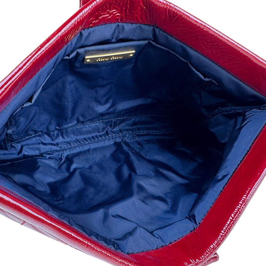 ミュウミュウ MIUMIU クラッチバッグ パテントレザー ダークレッド ゴールド レディース z5402 ミュウミュウ MIUMIU クラッチバッグ パテントレザー ダークレッド ゴールド レディース z5402