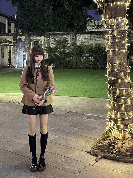 秋冬に着たい ひと足お先にボア2023はボアで決まり 秋ジャケット 秋アウター スーツスーツJK制服長袖スーツスーツ白シャツハイウエストプリーツギャル四点セット