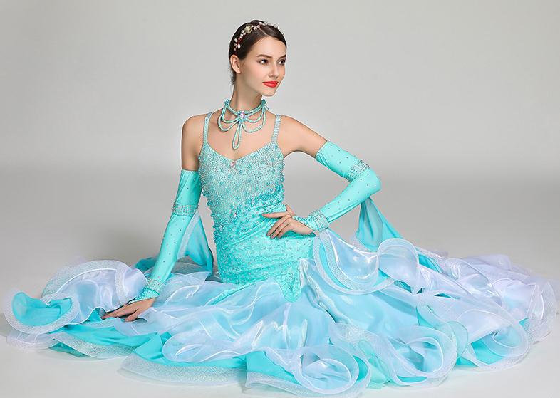 【受注生産S/M/L/XL/2XL】水色 社交ダンス 衣装 モダンドレス ラテンドレス ラテン衣装 社交ダンスドレス 大きい裾 豪華なドレス ダンス衣装 ワンピース ダンス衣装 ダンス発表会 競技着 【受注生産S/M/L/XL/2XL】水色 社交ダンス 衣装 モダンドレス ラテンドレス ラテン衣装 社交ダンスドレス 大きい裾 豪華なドレス ダンス衣装 ワンピース ダンス衣装 ダンス発表会 競技着