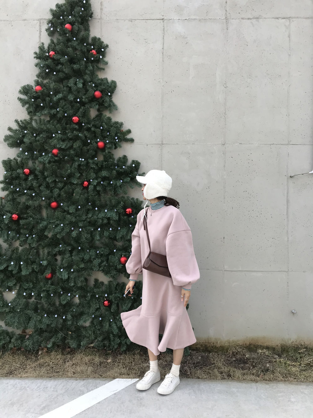 スウェットワンピース ワンピース プルオーバー トレーナー スウェット ロング ロング丈 長袖 ボリューム袖 ドロップショルダー 萌袖 ラウンドネック ストレート ワイド マーメイド 切り替えデザイン スウェットワンピース ワンピース プルオーバー トレーナー スウェット ロング ロング丈 長袖 ボリューム袖 ドロップショルダー 萌袖 ラウンドネック ストレート ワイド マーメイド 切り替えデザイン