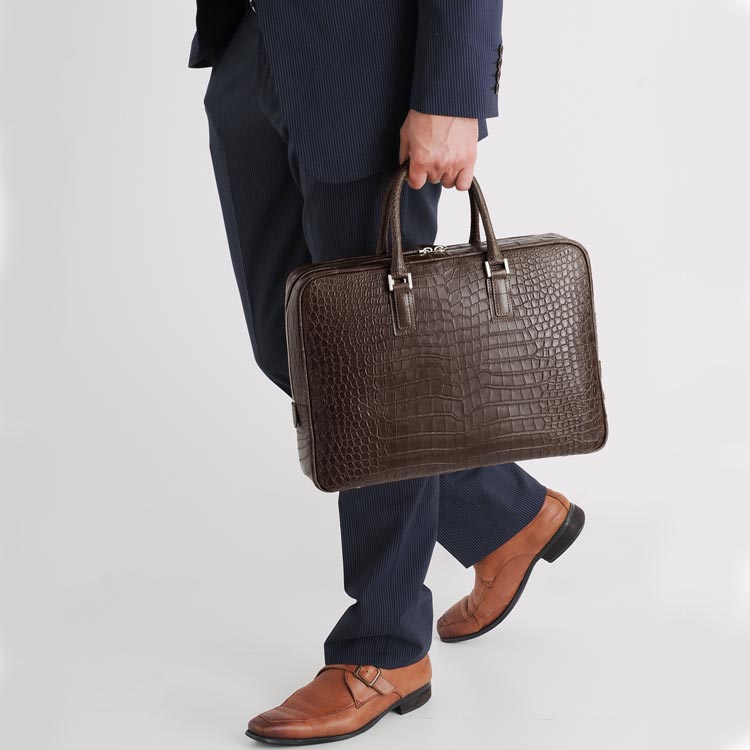 スモール クロコダイル ブリーフケース センター取り マット 加工 メンズ 本革 ポロサス A4 ビジネス バッグ ショルダーベルト 付き 保証書 付き 内装 バイカラー ラムレザー 通勤 ギフト プ スモール クロコダイル ブリーフケース センター取り マット 加工 メンズ 本革 ポロサス A4 ビジネス バッグ ショルダーベルト 付き 保証書 付き 内装 バイカラー ラムレザー 通勤 ギフト プ