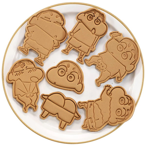 Qoo10] クレヨンしんちゃんクッキー型小型家庭用d