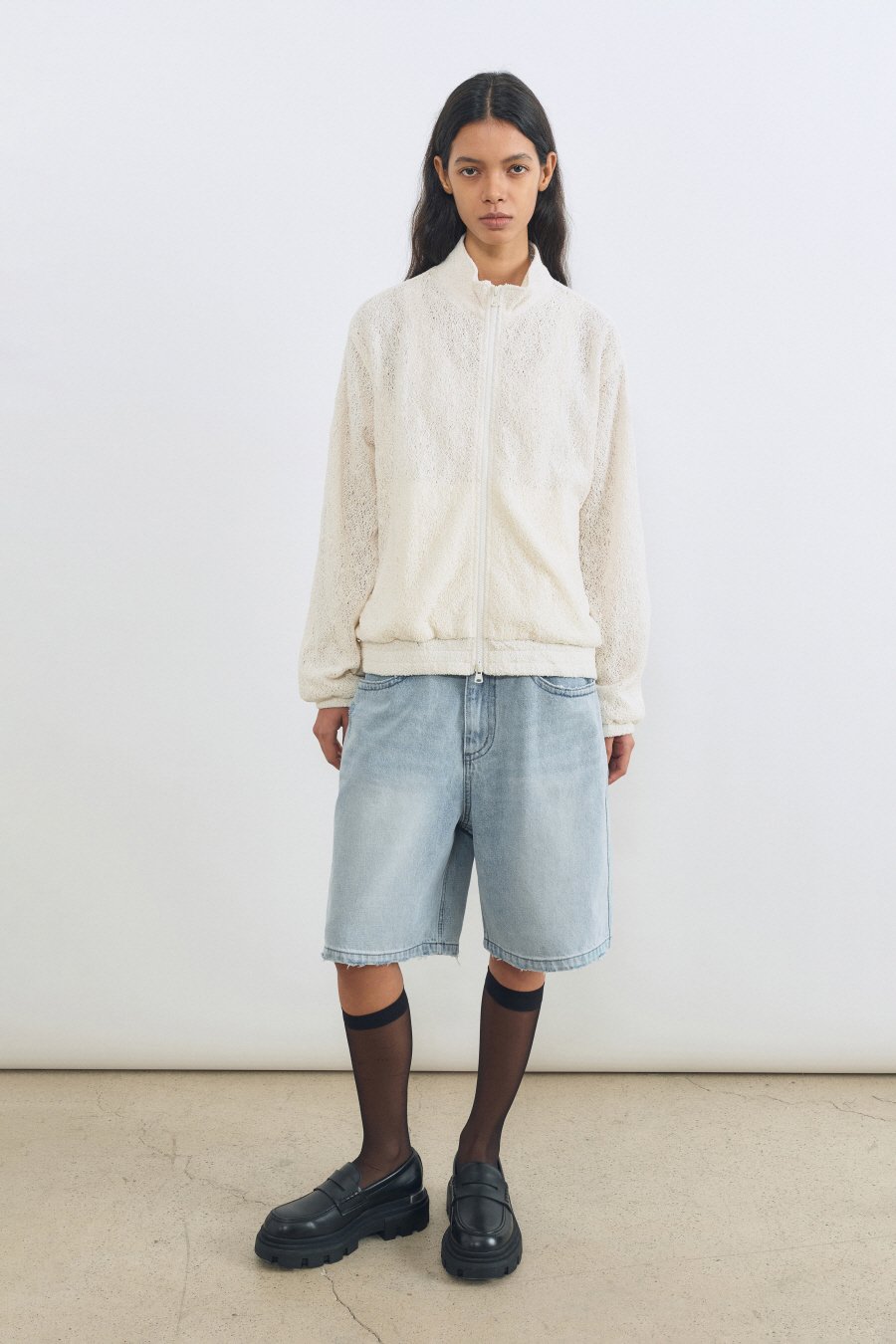 【INSILENCE】 LACE ZIP-UP JUMPER : IVORY