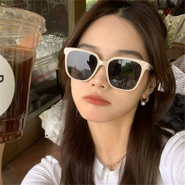 サングラス レディース 韓国ファッション丸顔痩せフ メガネ偏光サングラス紫外線眼鏡対策UVカット白縁のサングラス