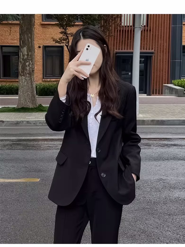 アレッサンドラデラクア セットアップ スーツ イタリア製 ブラック L