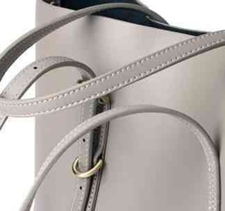 トートバッグ レディース レザー革 ミニトート ファスナー 秋 本革 縦型 革 軽量 ビジネス ゴルフ 肩掛け 通勤 黒 A4 夏 おしゃれ ブランド 2WAY 本革 布 かばん 大きめ 小さめ 冬