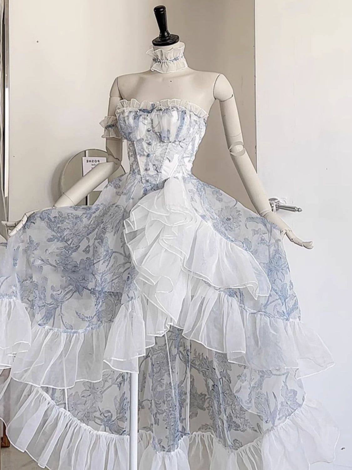 ロリータ 二次元 青い小花 胸つきワンピース夏 プリンセスロリータロングスカート ロリータ 二次元 青い小花 胸つきワンピース夏 プリンセスロリータロングスカート