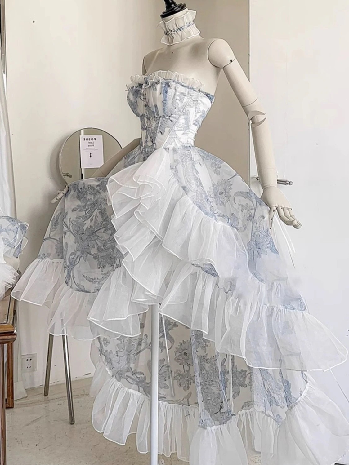 ロリータ 二次元 青い小花 胸つきワンピース夏 プリンセスロリータロングスカート ロリータ 二次元 青い小花 胸つきワンピース夏 プリンセスロリータロングスカート