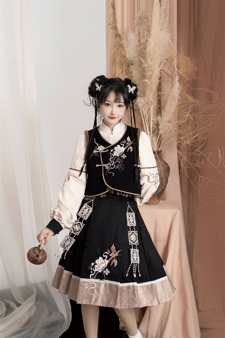 ロリータ レディース 4点セット ブラウス ベスト スカート バッグ 立ち襟 中華風 中華娘 刺しゅう かわいい ロリータ レディース 4点セット ブラウス ベスト スカート バッグ 立ち襟 中華風 中華娘 刺しゅう かわいい