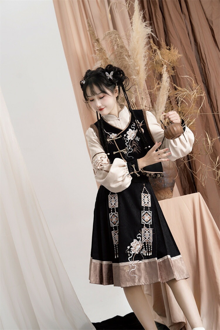 ロリータ レディース 4点セット ブラウス ベスト スカート バッグ 立ち襟 中華風 中華娘 刺しゅう かわいい ロリータ レディース 4点セット ブラウス ベスト スカート バッグ 立ち襟 中華風 中華娘 刺しゅう かわいい