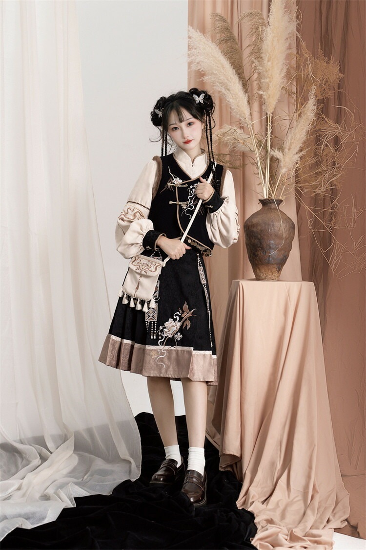 ロリータ レディース 4点セット ブラウス ベスト スカート バッグ 立ち襟 中華風 中華娘 刺しゅう かわいい ロリータ レディース 4点セット ブラウス ベスト スカート バッグ 立ち襟 中華風 中華娘 刺しゅう かわいい