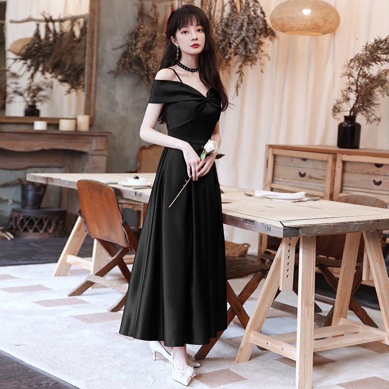 【2枚購入で 3oo円OFF】小さな気質のドレスを着た黒いドレス2025秋と冬のサスペンダーバンケットドレス 【2枚購入で 3oo円OFF】小さな気質のドレスを着た黒いドレス2025秋と冬のサスペンダーバンケットドレス