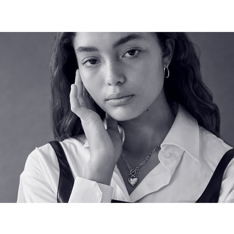 Love Lock Heart Necklace_レッド ベルベット ジョイ着用