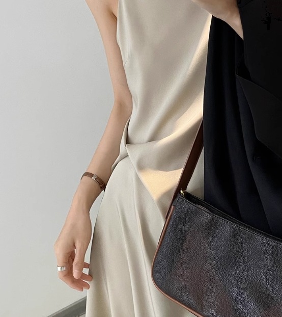 レディース ワンピース プルオーバー ドレス キャミワンピース ロング 袖なし ノースリーブ Vネック スリム 細身 ウエストマーク ハイウエスト サテン 大人可愛い きれいめ シンプル 上品 レディース ワンピース プルオーバー ドレス キャミワンピース ロング 袖なし ノースリーブ Vネック スリム 細身 ウエストマーク ハイウエスト サテン 大人可愛い きれいめ シンプル 上品