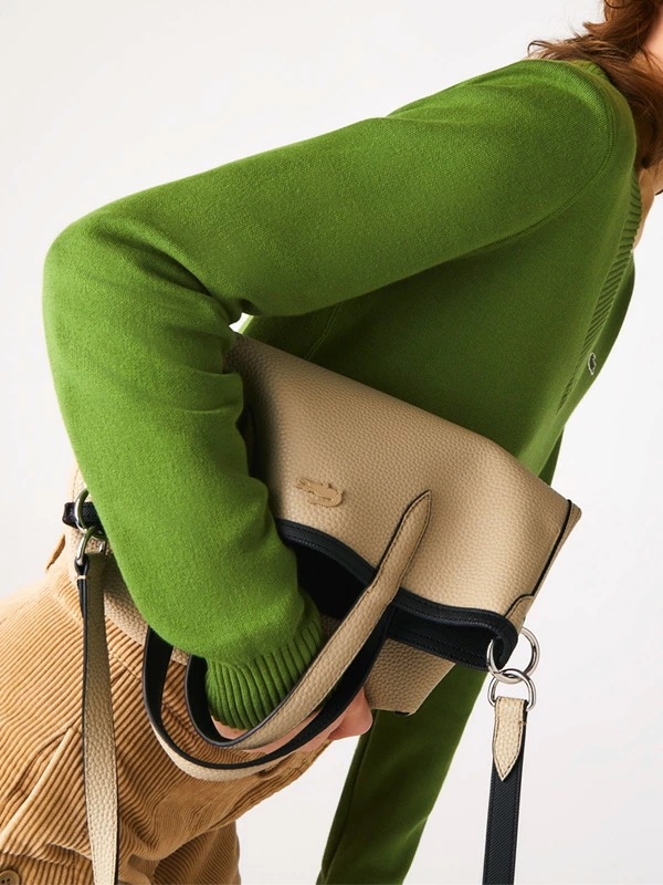 LACOSTE ラコステ バッグ レディース メンズ ユニセックス 大人 かわいい トートバッグ ANNA リバーシブル 縦型 トート おしゃれ ブランド 黒 紺 リバーシブル 縦型トート クラッチバ