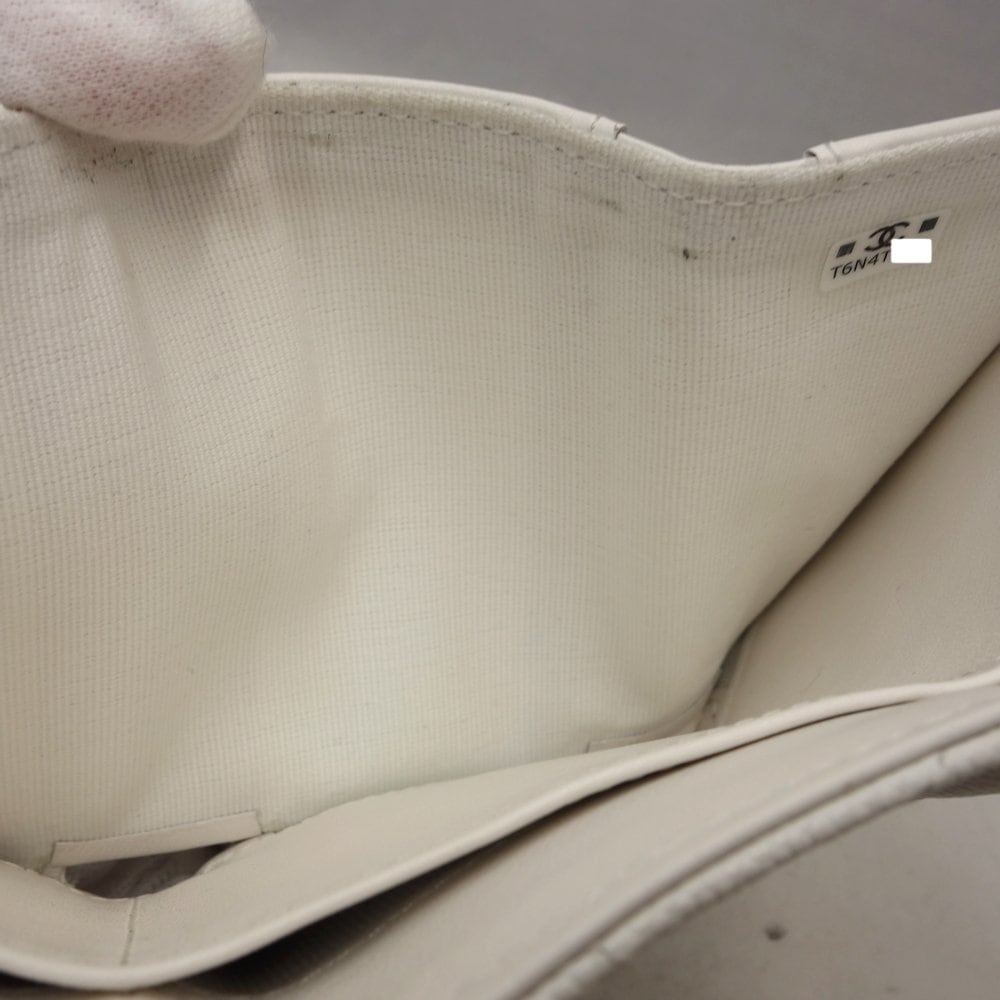 クラシックスモールウォレット ココマーク A84401 三つ折り財布 キャビアスキン ホワイト/180282【中古】