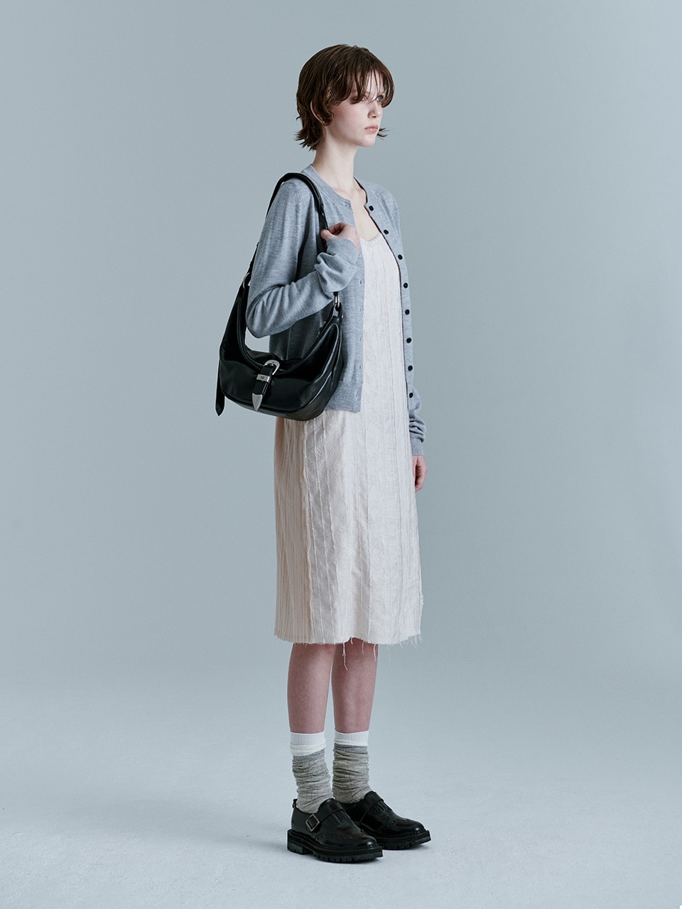 【MARGESHERWOOD】 BELTED HOBO MEDIUM : BLACK GLOSSY PLAIN