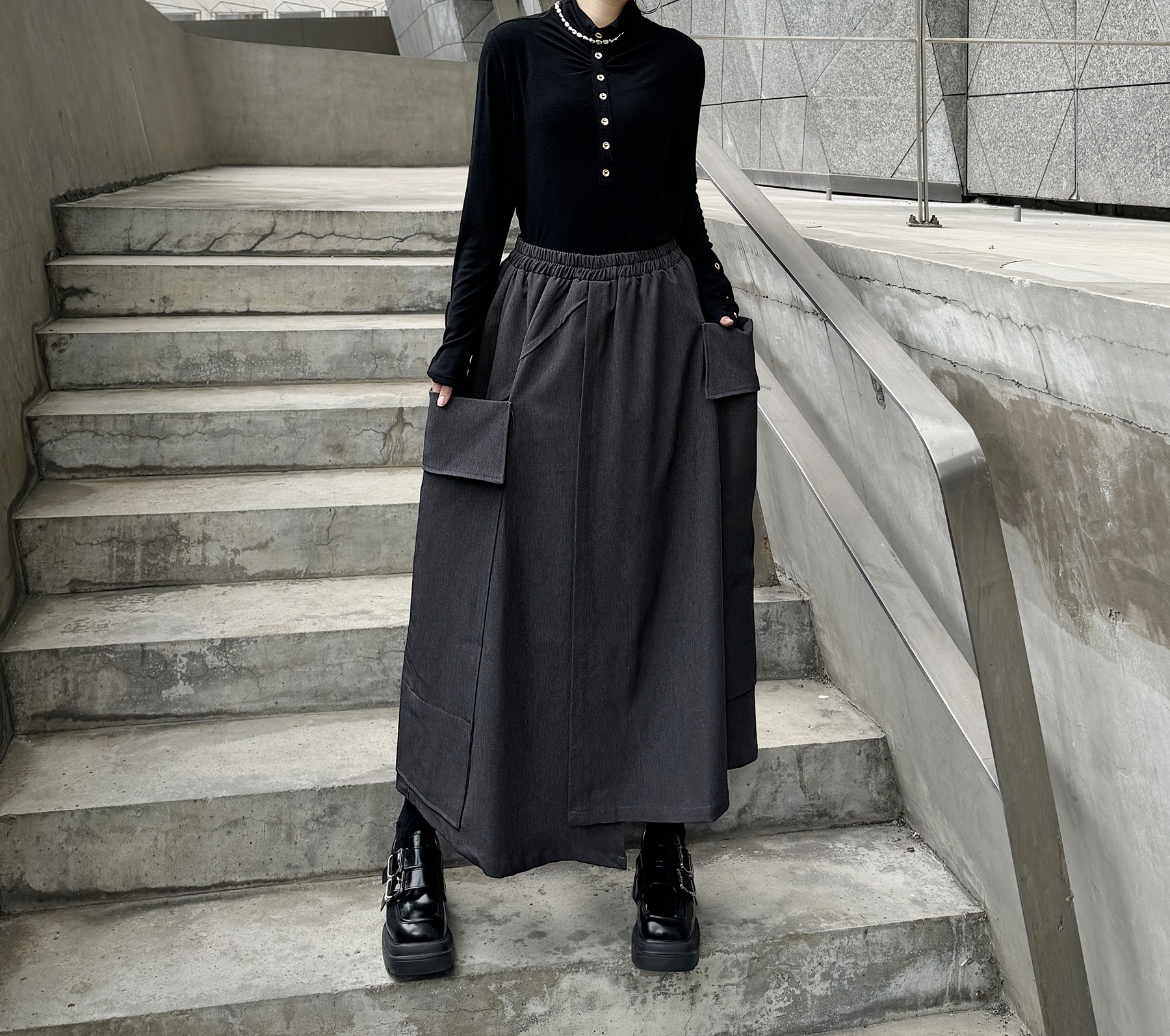 【J.Fashion】 Aラインスカート おしゃれ 大きいポケット 個性的なデザイン ハイウエスト ゴム レディース ロングスカート メガ割