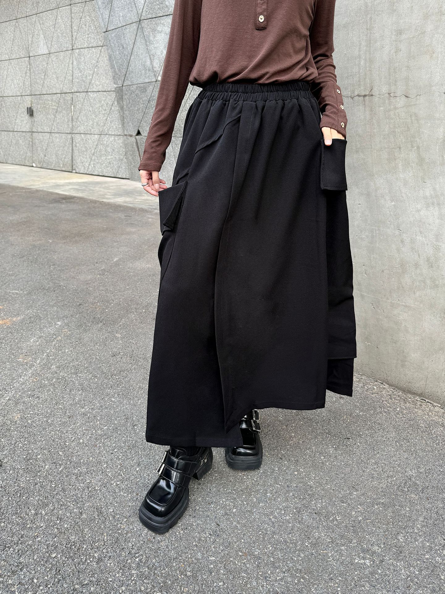 【J.Fashion】 Aラインスカート おしゃれ 大きいポケット 個性的なデザイン ハイウエスト ゴム レディース ロングスカート メガ割
